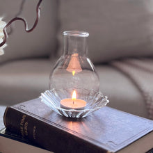Load image into Gallery viewer, Oil Lamp Style Clear Glass Tealight Holder