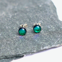 Load image into Gallery viewer, Mere Glass Exquisite Studs - Emerald