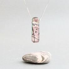 Load image into Gallery viewer, MERE Glass Lilabet Necklace in Cool Pink
