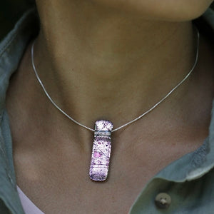 MERE Glass Lilabet Necklace in Cool Pink