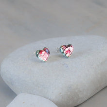 Load image into Gallery viewer, Mere Glass Cool Pink Heart Earrings